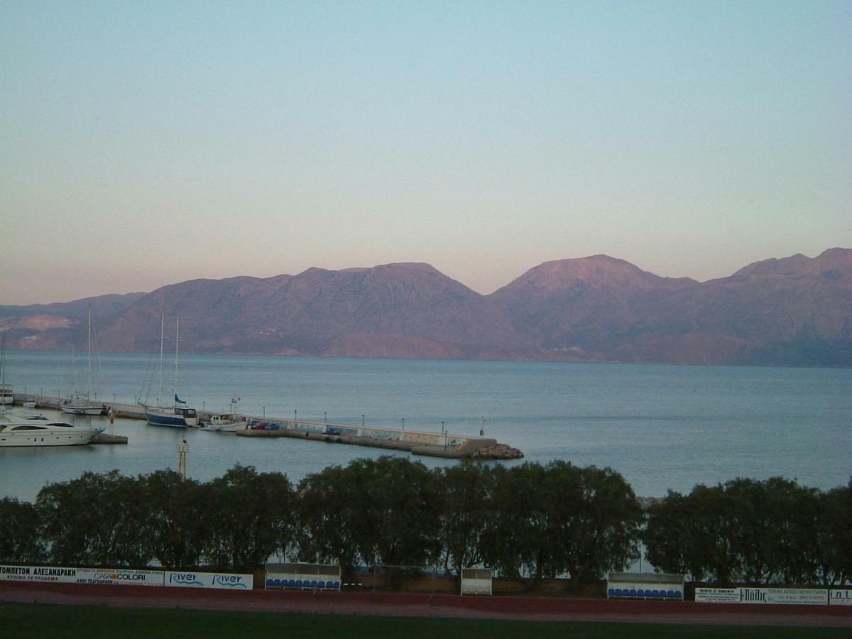 Stunning Seaview Town Apartment Agios Nikolaos Exteriör bild