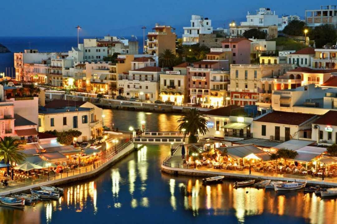 Stunning Seaview Town Apartment Agios Nikolaos Exteriör bild